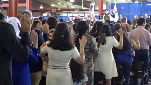 WATCH: Nearly 400 people become U.S. citizens at Illinois State Fair WATCH: Nearly 400 people become U.S. citizens at Illinois State Fair