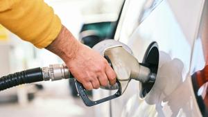 Illinois gas price drop sparks mileage tax talk, road fund healthy