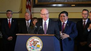 Illinois quick hits: Elections board splits on Harmon fine; busiest summer at O'Hare