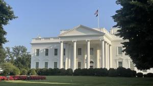 Trump’s former National Security Adviser criticizes Ireland for ‘cozying up to China’