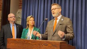 New Illinois youth center begins housing youth in Lincoln