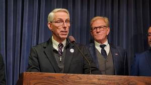 Illinois House returns to session with plans for SAFE-T Act, Israel, taxes