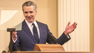 WATCH: Newsom says he's an alternate to White House 'chaos' in his final State of the State