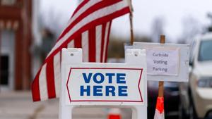 DeSantis signs new congressional map into law