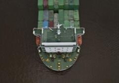 Appeals court rejects Trump's tariffs, but leaves them in place