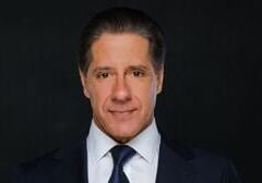 WATCH: Los Angeles schools superintendent renews contract