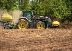 Illinois quick hits: John Deere to build in North Carolina