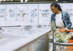 Record-long govt shutdown threatens food, early childhood education assistance