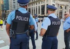 Officials, police criticize Chicago ICE stand-down; CPD says officers responded