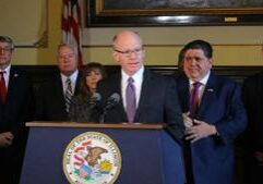 Illinois quick hits: Elections board splits on Harmon fine; busiest summer at O'Hare