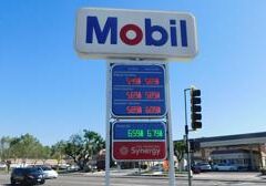 Gas prices approach $4 a gallon in U.S., $6 in California