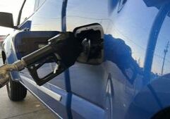 Illinois sees biggest drop in gas prices nationwide, still above $4 average